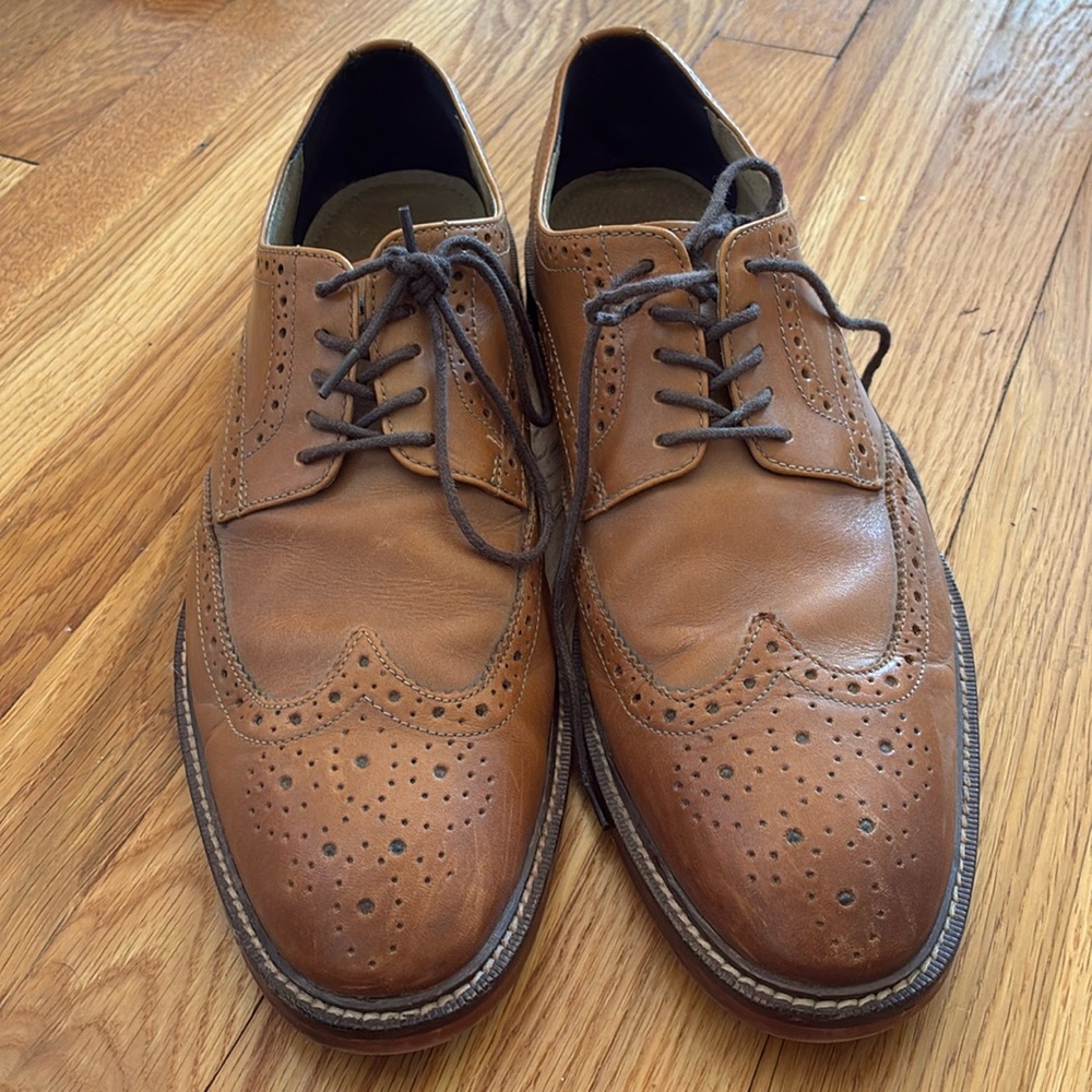 Banana Republic Men's Leather Wingtip Tan Brown Dress Shoes Size 10